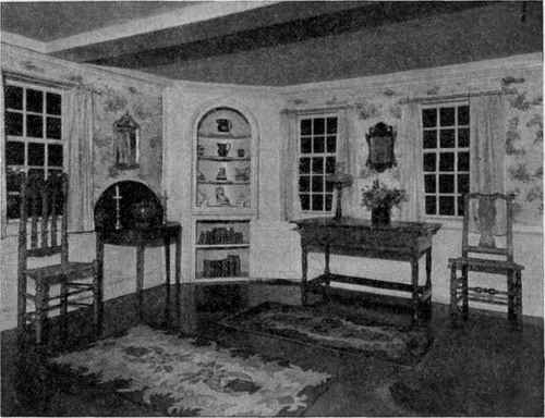 Wallpaper, plain or with a design