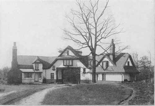 GATE LODGE OF J. H. MOORE AT LAKE GENEVA, WIS.