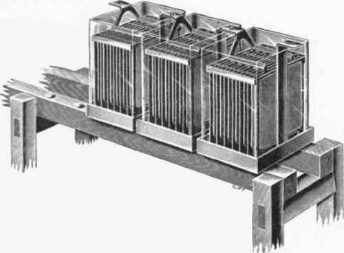 Fig. 621. Accumulator cells connected in Strict.