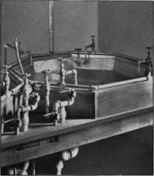 Work Room Helps StudioLightMagazine1910 8