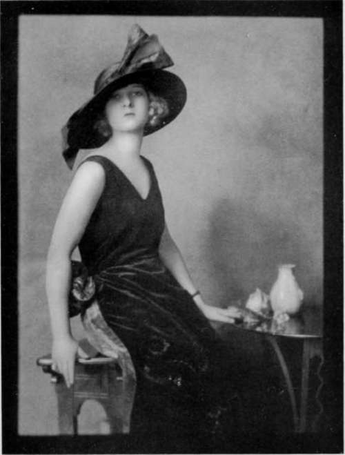 Writing Advertising Copy StudioLightMagazine1923 129