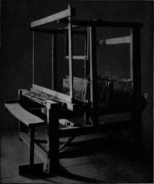 Hand Loom of Colonial Days.