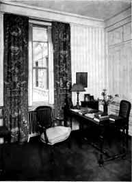 ANOTHER CORNER OF THE SAME BEDROOM