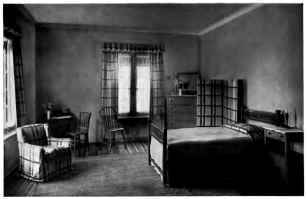 BEDROOM IN COUNTRY INN