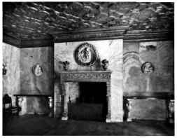 DECORATIVE TREATMENT EXPRESSINC; SIMPLICITY, DIGNITY, FORMALITY AND ELEGANCE.