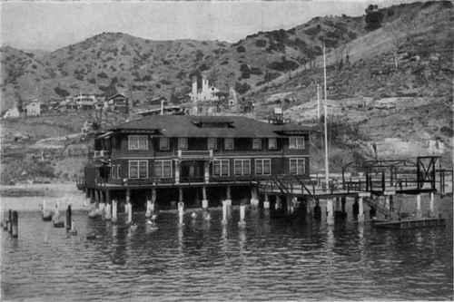 TUNA CLUB HOUSE Avalon.