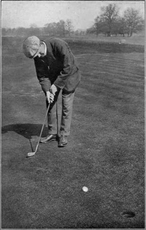 PUTTING: HOLING OUT